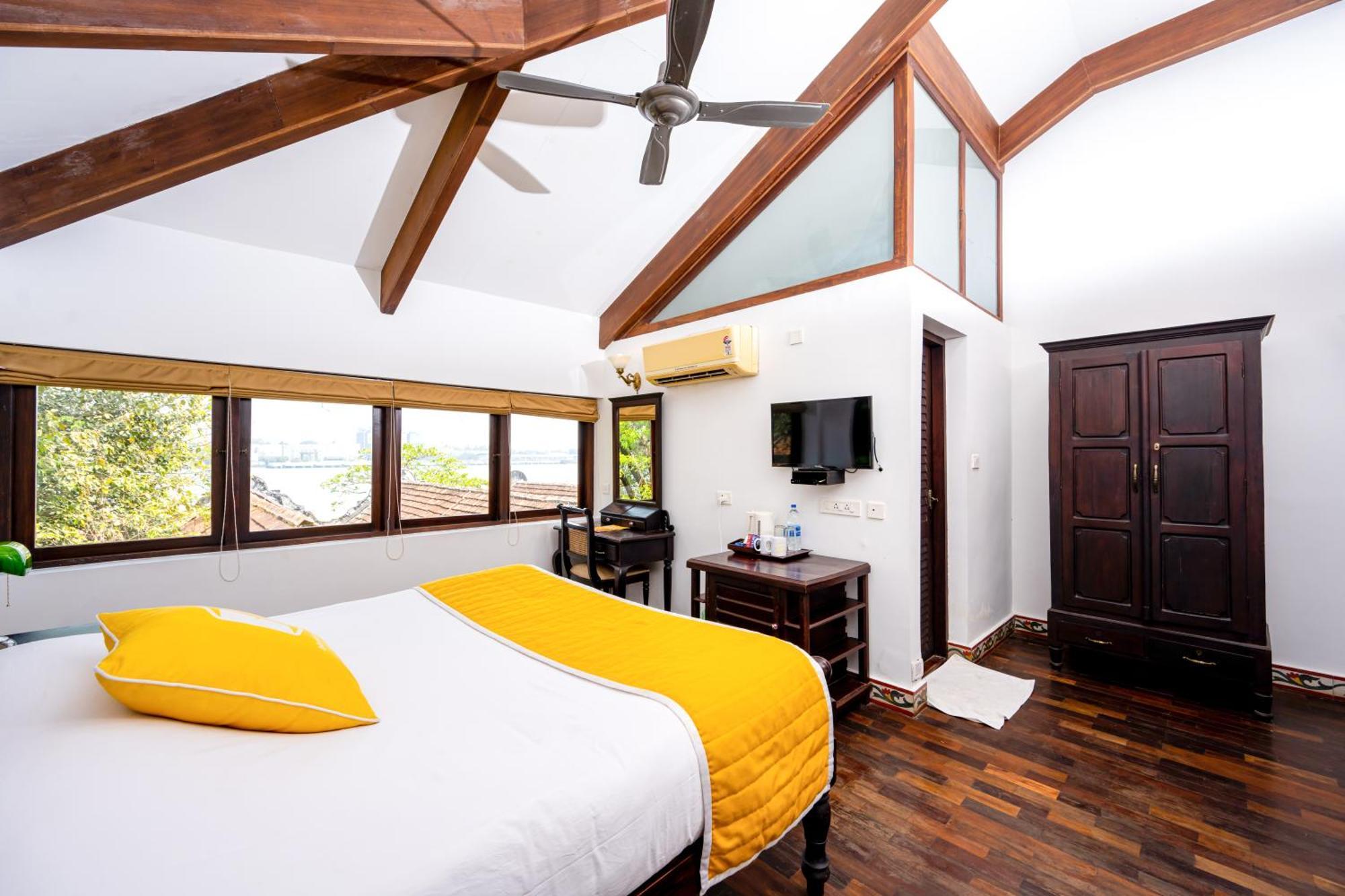 Bloom Boutique Waterfront Fort Коччи Экстерьер фото