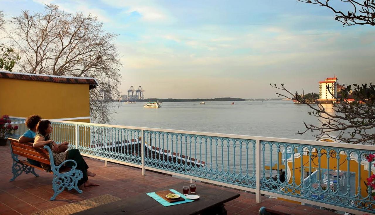 Bloom Boutique Waterfront Fort Коччи Экстерьер фото